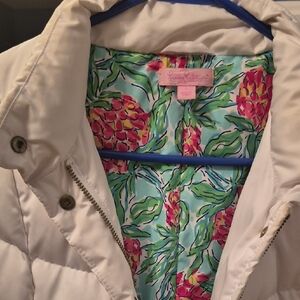 Lilly Pulitzer Women's Cream Puffer Jacket with Floral Lining